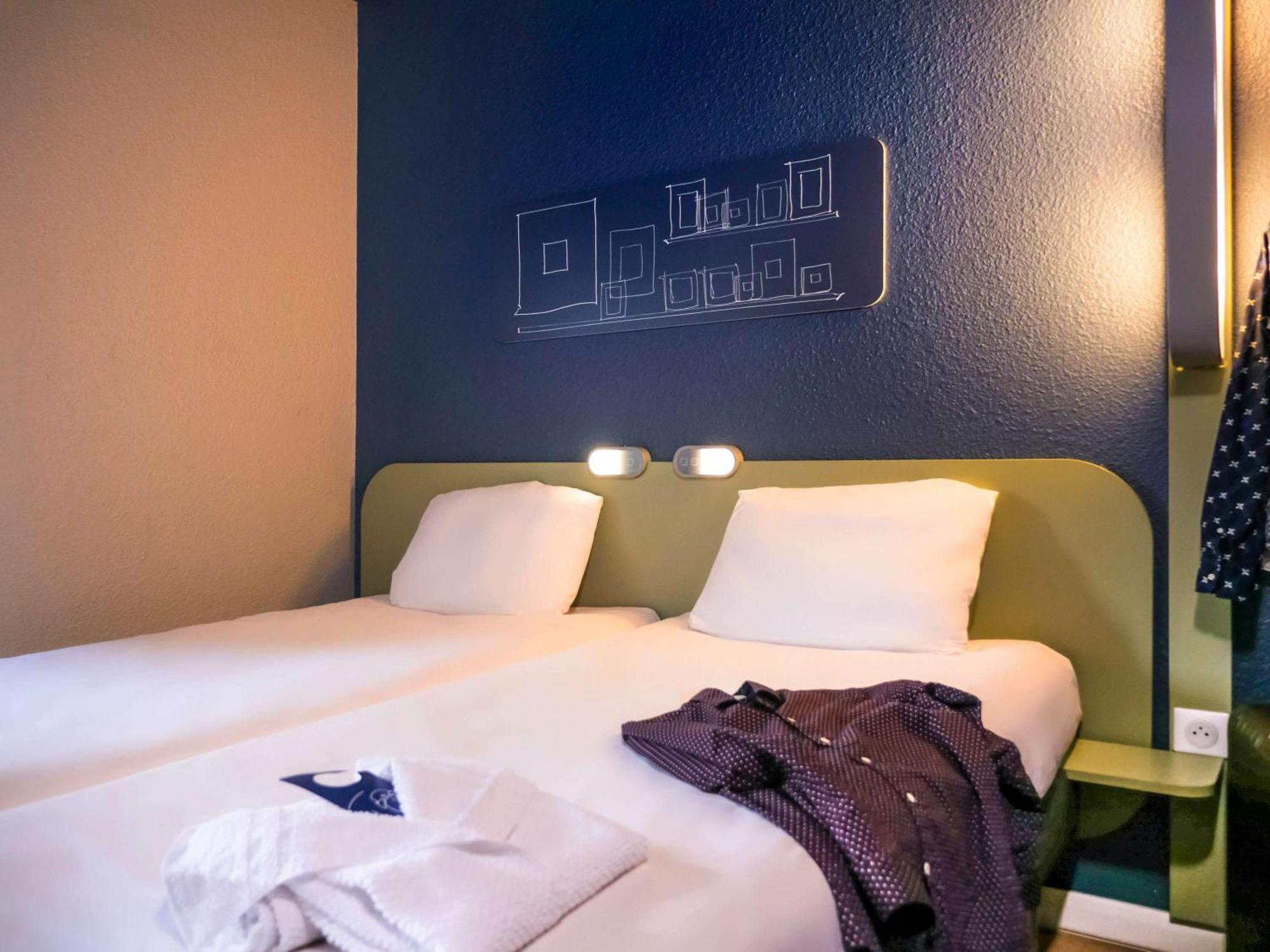 Ibis Budget Arles Sud Fourchon Экстерьер фото